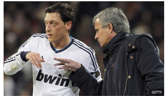 TRANSFERS  :Mesut Ozil tells Barcelona he is ready to sign for Man Utd on one condition