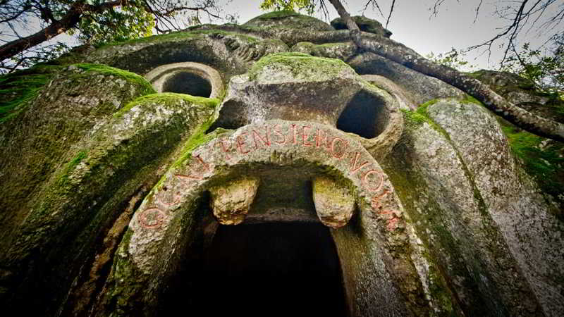 Divine Comedy carved inscription