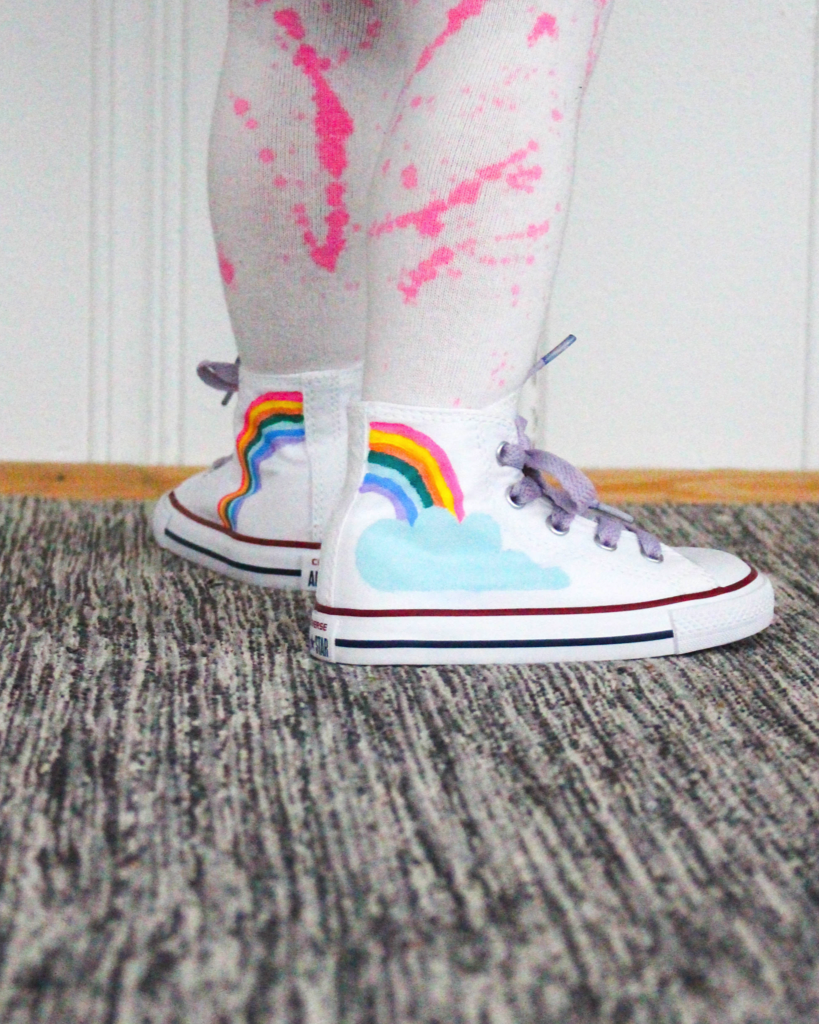 These DIY Boden inspired rainbow shoes are so cool! Perfect for celebrating spring! 