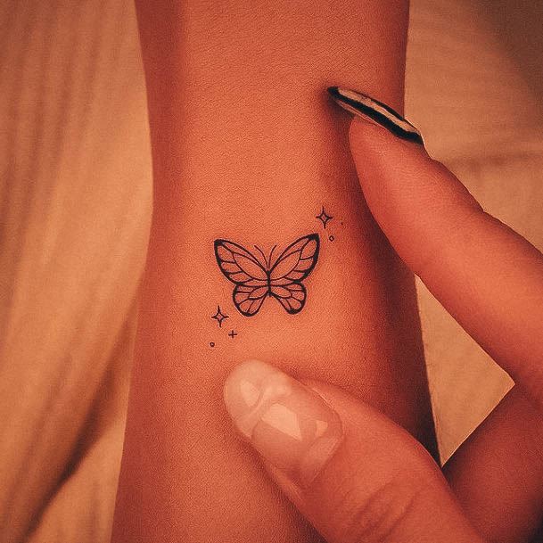 50 mini tatuagens femininas para deixar vocês inspiradas!