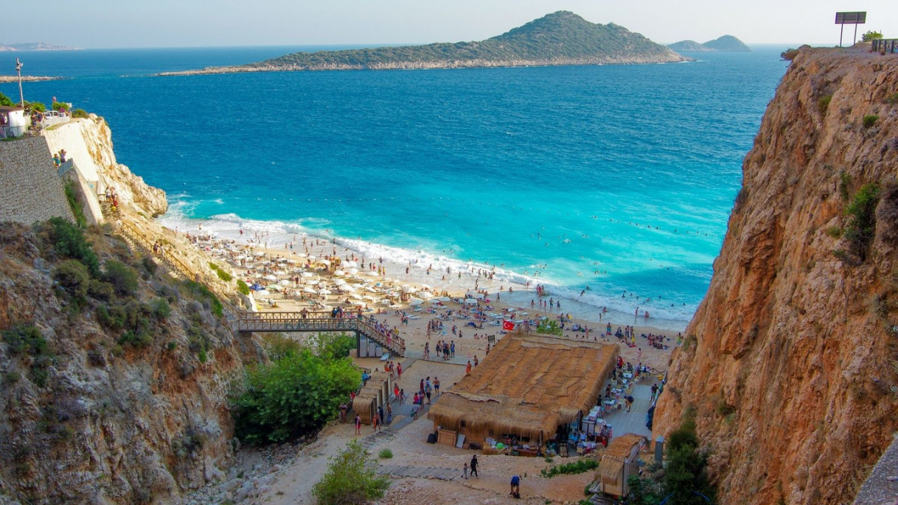 Akdeniz Kıyısı Tatil Yerleri
