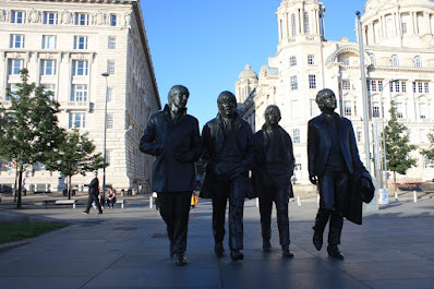 liverpool estatua beatles