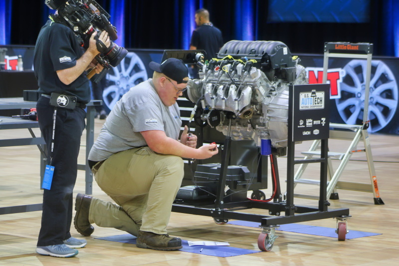 The 2022 U.S. Auto Tech National Championship contestant works on Chevy engine