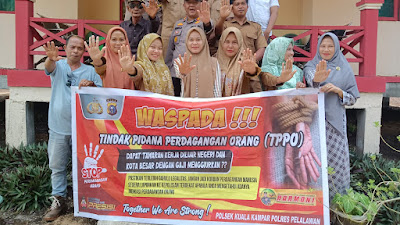 Polsek Kuala Kampar Sosialisasi  Antisipasi Kebakaran Hutan dan Lahan (KARHUTLA) dan tentang Antisipasi Tindak Pidana Penjualan Orang ( TPPO ) 