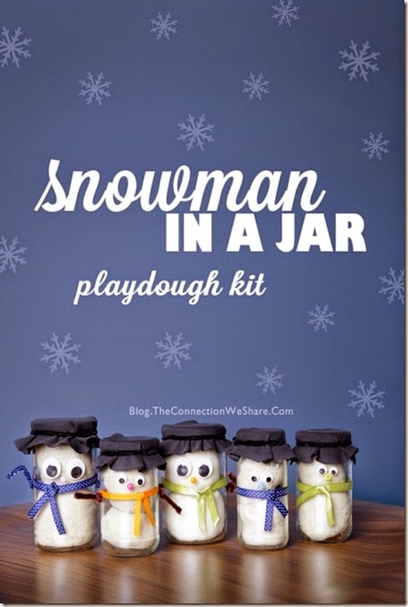 Snowman in a jar playdough kit - snowman playdough recipe plus this makes a super cute gift for a child or a fun kinds activities that a kid can make themselves.