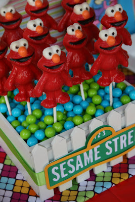 Elmo Themed Birthday Party on Things  How To Throw The Ultimate Sesame Street Party   Part 1