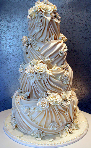 Winter Wedding Cakes