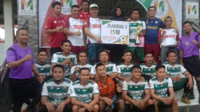 Plt Bupati Abdul Azis Tutup Turnamen ALWI AKIB Open Mini Soccer di Ladongi