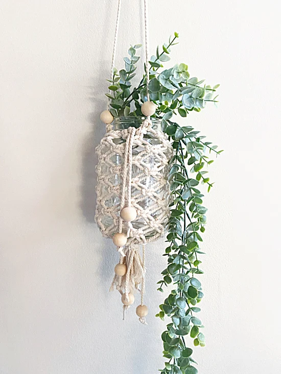 macrame planter with plant