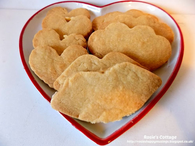 Scottish Shortbread Cookies - Delicious and only 3 ingredients