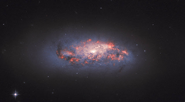 ngc-972-generasi-baru-bintang-bermekaran-bagaikan-bunga-mawar-informasi-astronomi