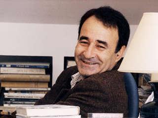  Carlos Casares