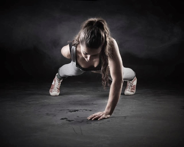 Como hacer flexiones a una mano