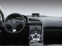Peugeot 3008 HYbrid4 2012