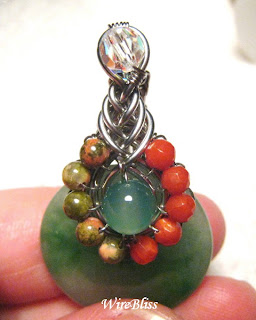 Wire wrapped Donut Jade Pendant - Pipa technique