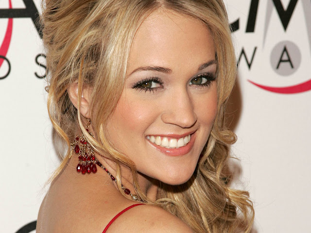 Hot Carrie Underwood Pictures