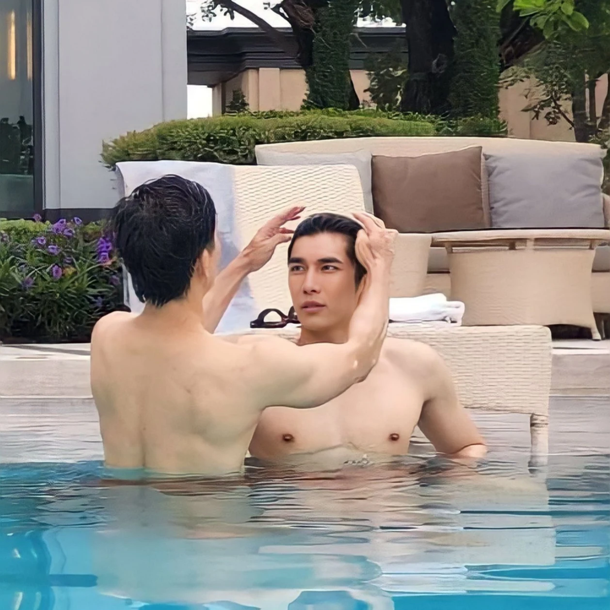 9 Fakta Peran Mew Suppasit Dalam Drama Something in the Wind (ลมพัดผ่านดาว), Jadi Uke?