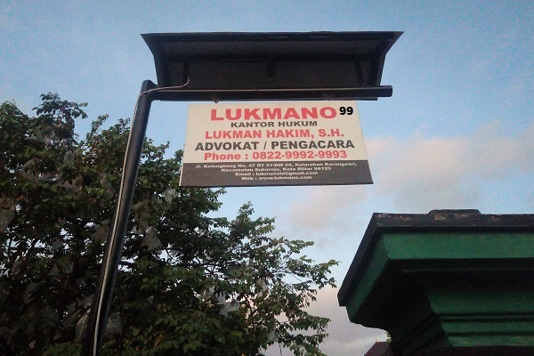 LUKMANO 99 - Papan Nama Kantor Advokat / Pengacara Lukman Hakim Jasa Layanan Hukum Lawyer Profesional Indonesia