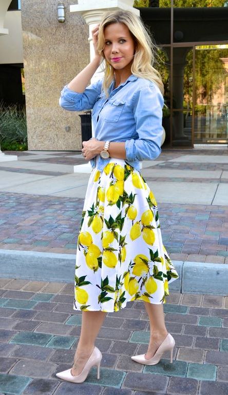 STOP TRAFFIC IN THIS LEMON PRINT SKIRT