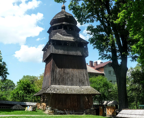 Дрогобич. Церква святого Юра. Світова спадщина ЮНЕСКО. Дзвіниця