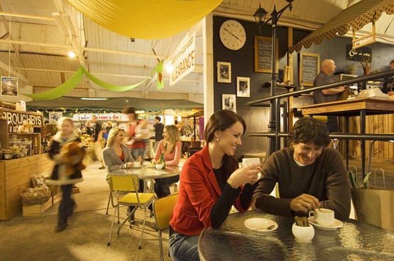 Heart_of_Hills_Market_Having_Coffee_lite
