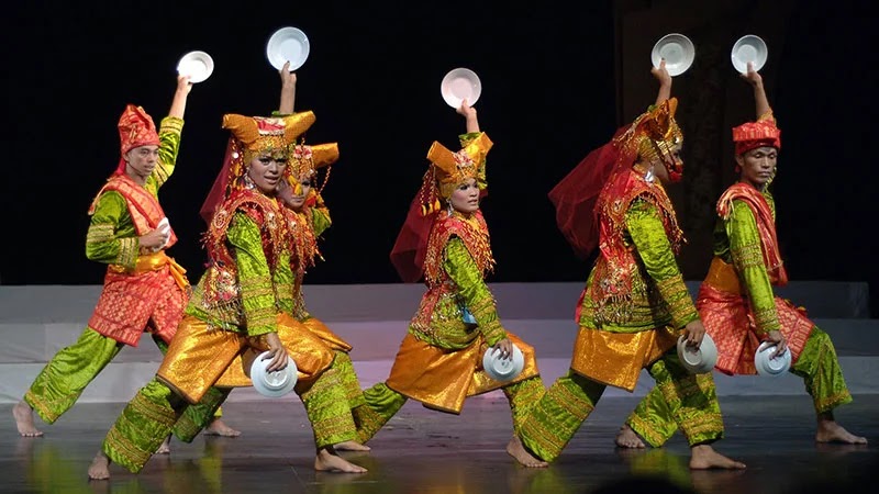 Tarian Adat Sumatera Barat Lengkap Gambar dan Keterangannya