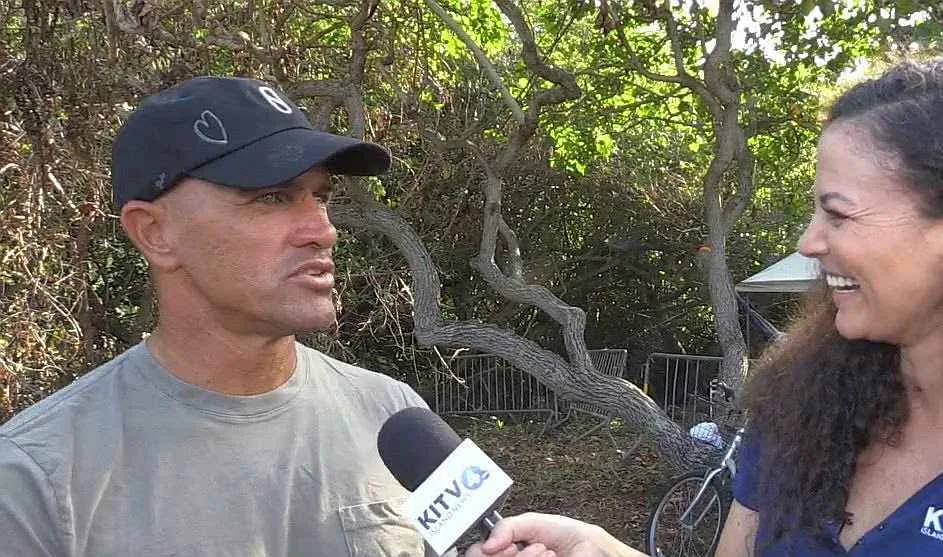 Kelly Slater gives up his spot in the Eddie for first-time competitor