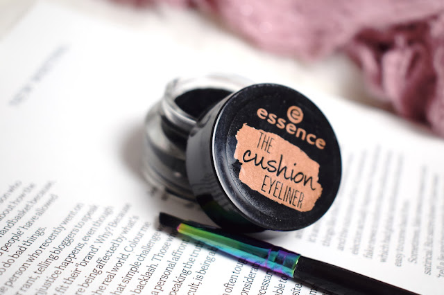 Essence Cushion Liner