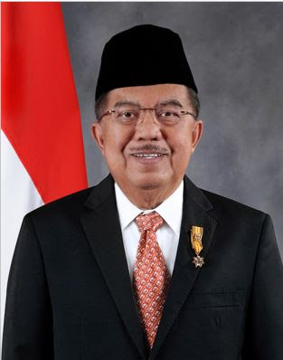 Foto Drs. M. Jusuf Kalla, Wakil Presiden RI (Periode 2014-2019), https://gurujumi.blogspot.com/