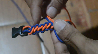 Tutorial Membuat Gelang Tali Sederhana - Gelang Paracord