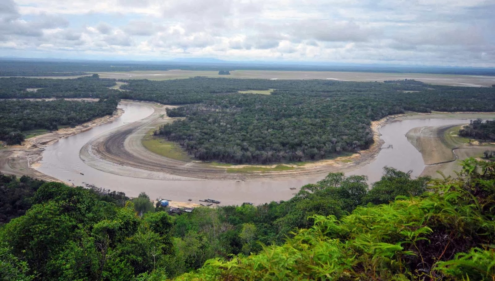 Sungai Kapuas, Pontianak.  Provinsi Seribu Sungai 