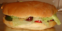 Articole culinare : Sandwich cu cârnați