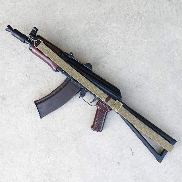 AKS-74u-Sling