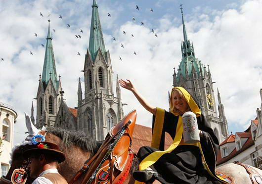 Festival Terbesar Di Dunia Yang Cocok Untuk Para Pemabuk [ www.BlogApaAja.com ]