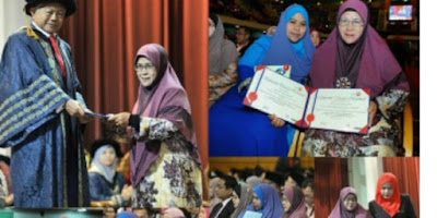 Mengharukan! Ibu Ini Wakili Terima Ijazah Anaknya Yang Meninggal Sebelum Wisuda