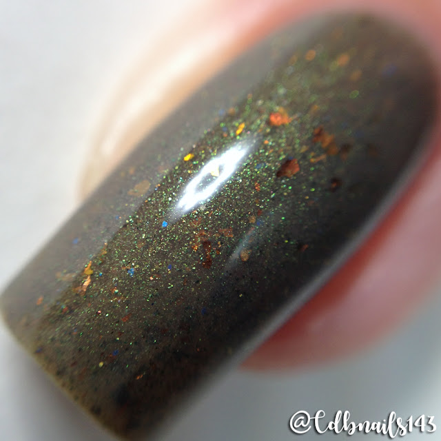 Fanchromatic Nails-Fell Beast