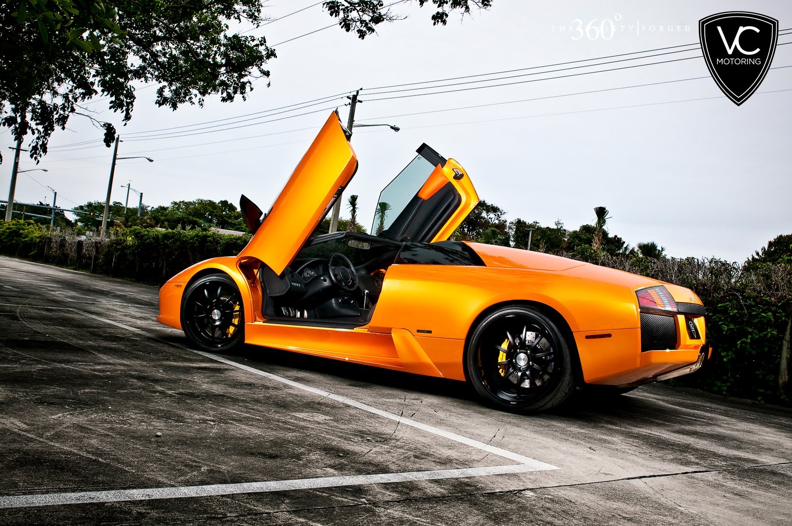 mnurux: Cool Lamborghini Murcielago Doors Wallpaper