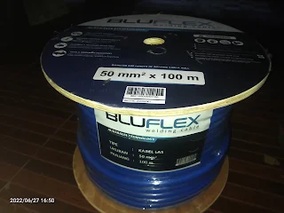 Kabel Las Bluflex produk Australia terbuat dari tembaga asli tidak ada campuran dengan bahan bahan lain berdiameter 50mm panjang 100 meter  kuat dan tahan lama .