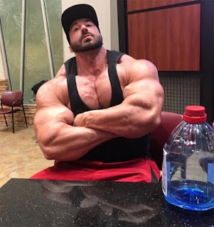 Top 5 Freakiest Huge Bodybuilders that don't Compete