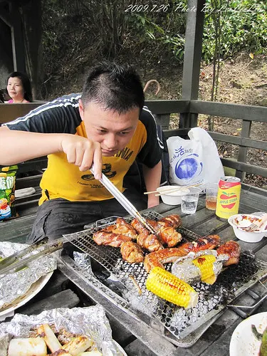 桃園龜山親子景觀餐廳｜春天農場親子餐廳~烤肉趴、可愛動物園