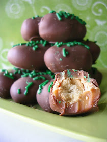 Caramel Pretzel Bites