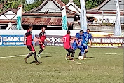  Gencarnya Serangan Pemain Sepakbola Putra Mario  di  Marioriwawo CUP III Membuat Bone Barat Harus Terima Kekalahan 7-1 
