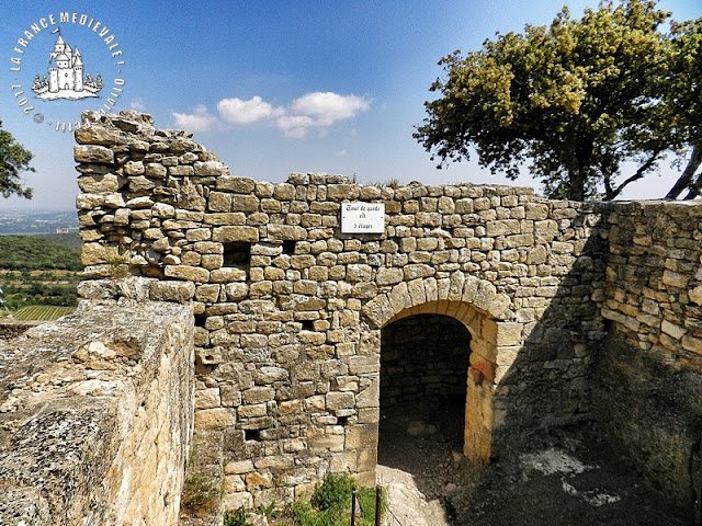 CHUSCLAN (30) - Château-fort de Gicon