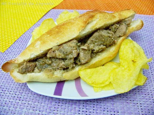 Bocadillo de Carne en Salsa