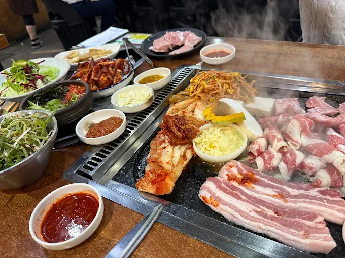 서초 교대앞 삼겹살 맛집 '탐라도야지'