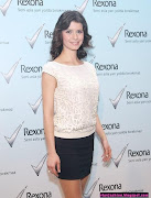 Beren Saat Latest Pics