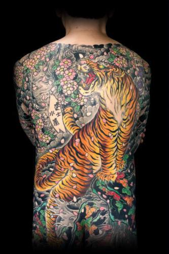 IREZUMI IL TATUAGGIO GIAPPONESE