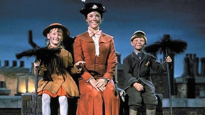 Reino Unido eleva la clasificación por edad de 'Mary Poppins' por usar lenguaje ofensivo discriminatorio [GenB]