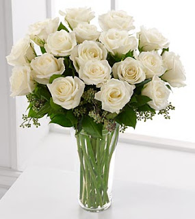 The FTD Long Stem White Rose Bouquet