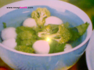 Resep Membuat Sup Brokoli Baso Ikan, Sup Bening Yang Menggoda